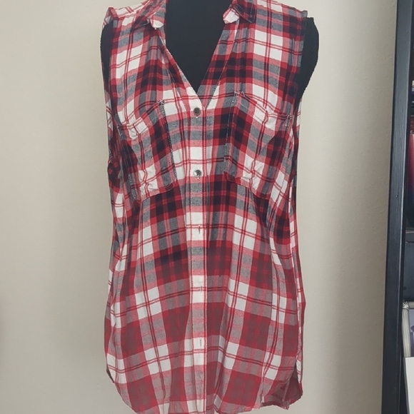Rock & Republic Red Notched Collar Button Down Blouse - Picture 1 of 9